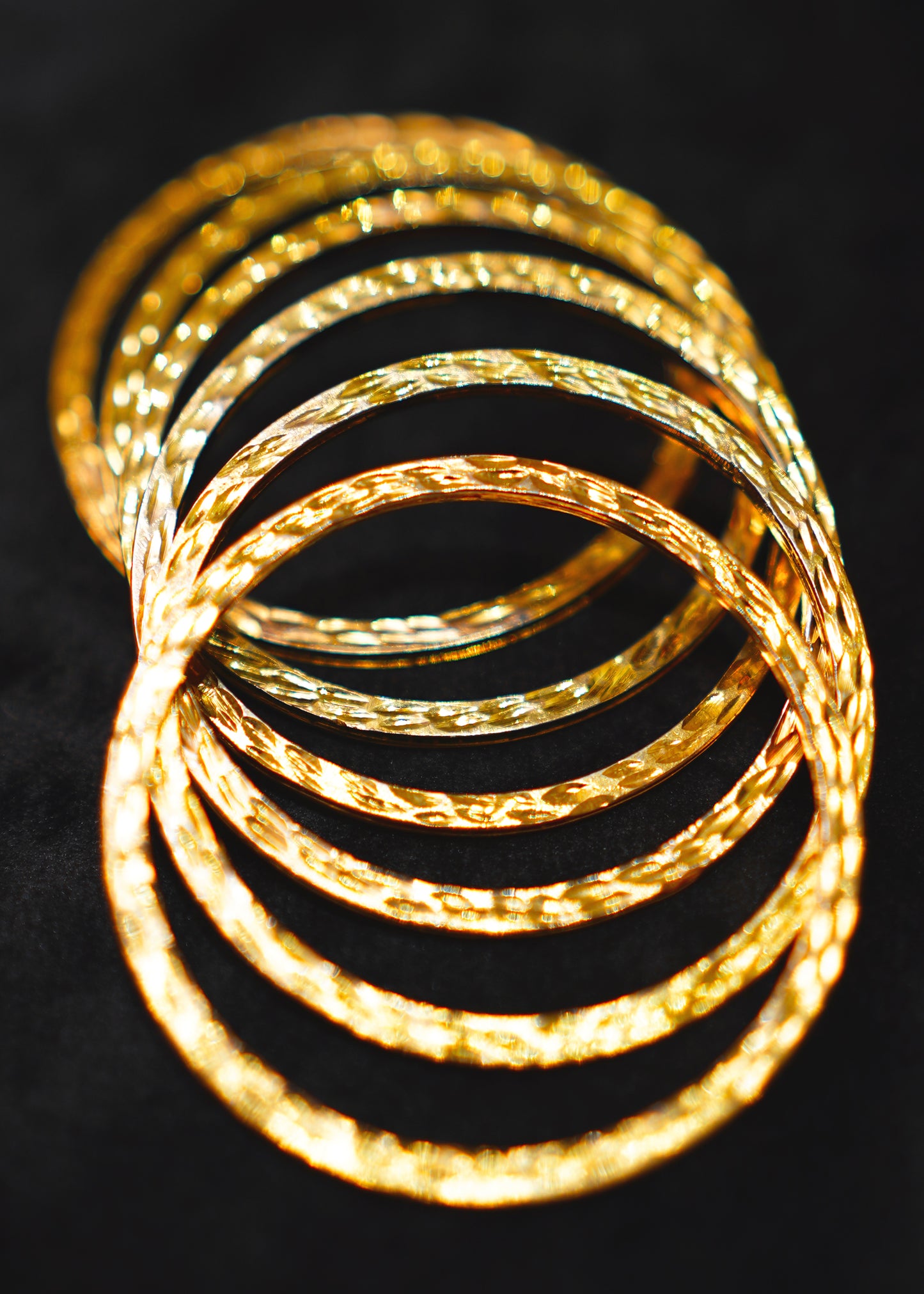 Alluring Aura Bangles