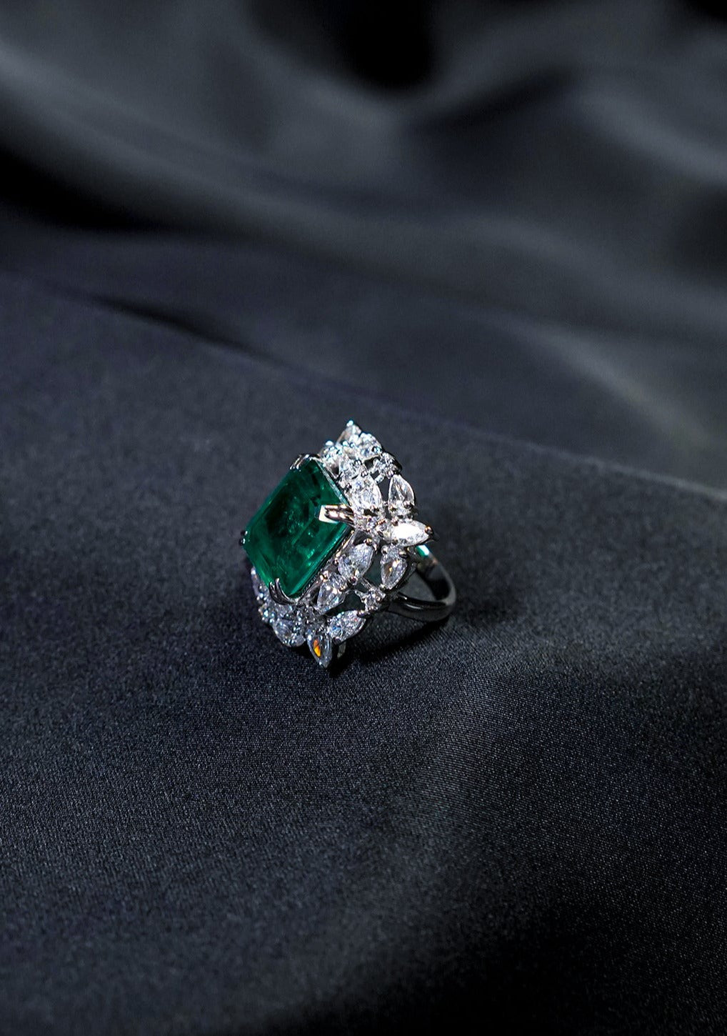 Hydro emerald oversized ring