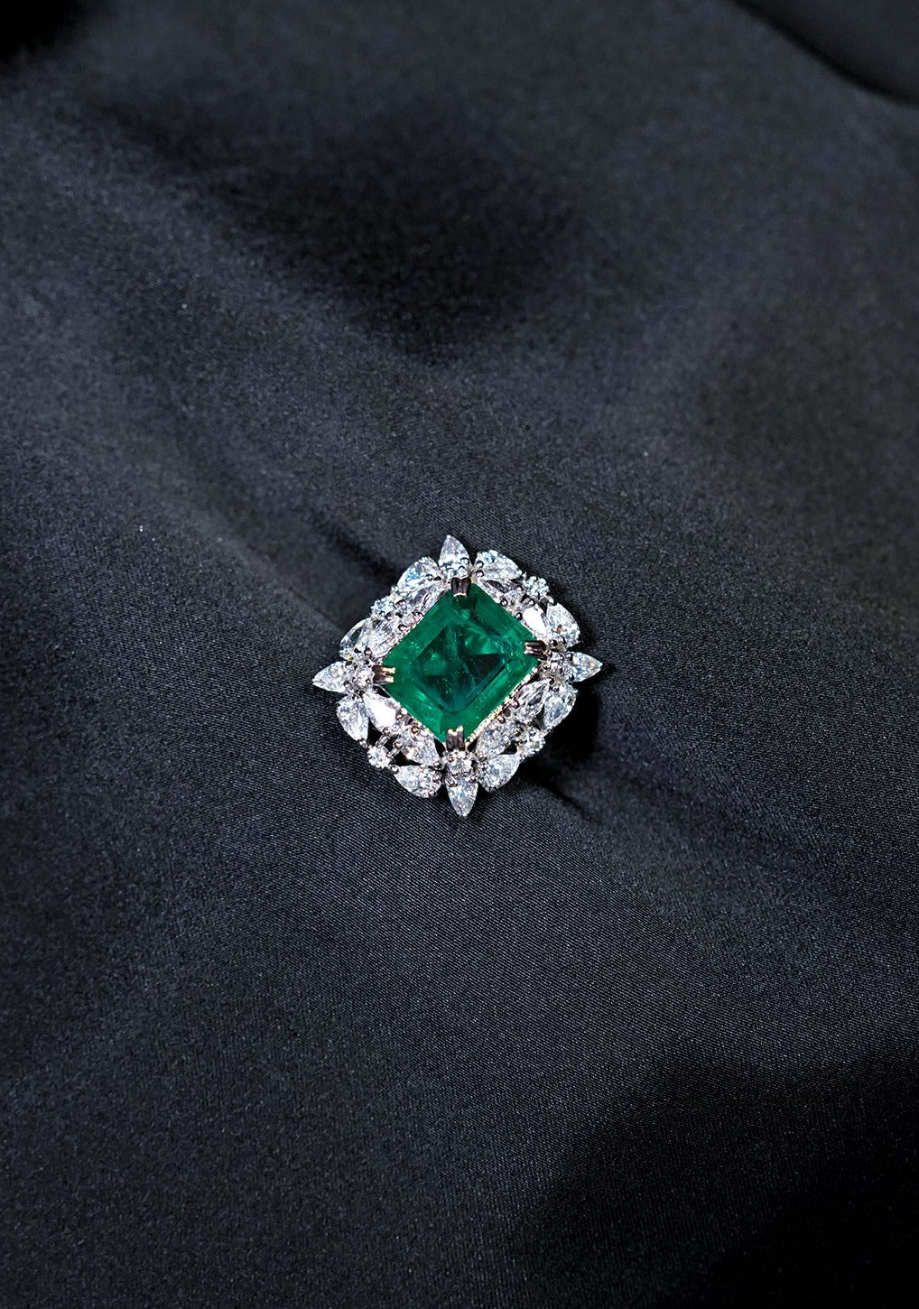 Hydro emerald oversized ring