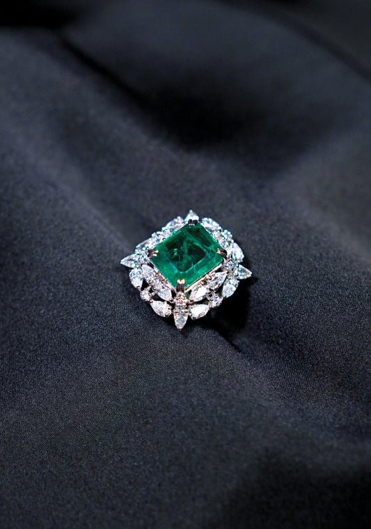 Hydro emerald oversized ring