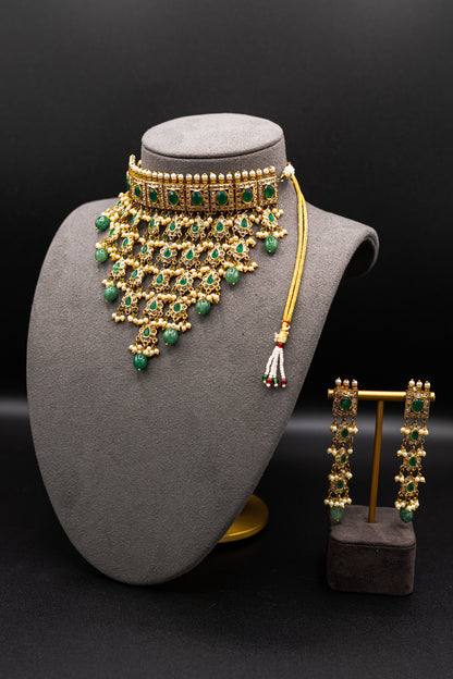 Jurao Emerald Necklace set
