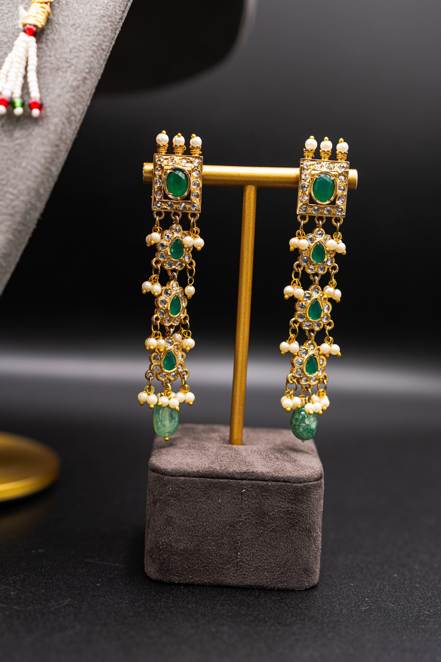 Jurao Emerald Necklace set