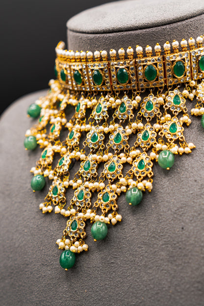 Jurao Emerald Necklace set