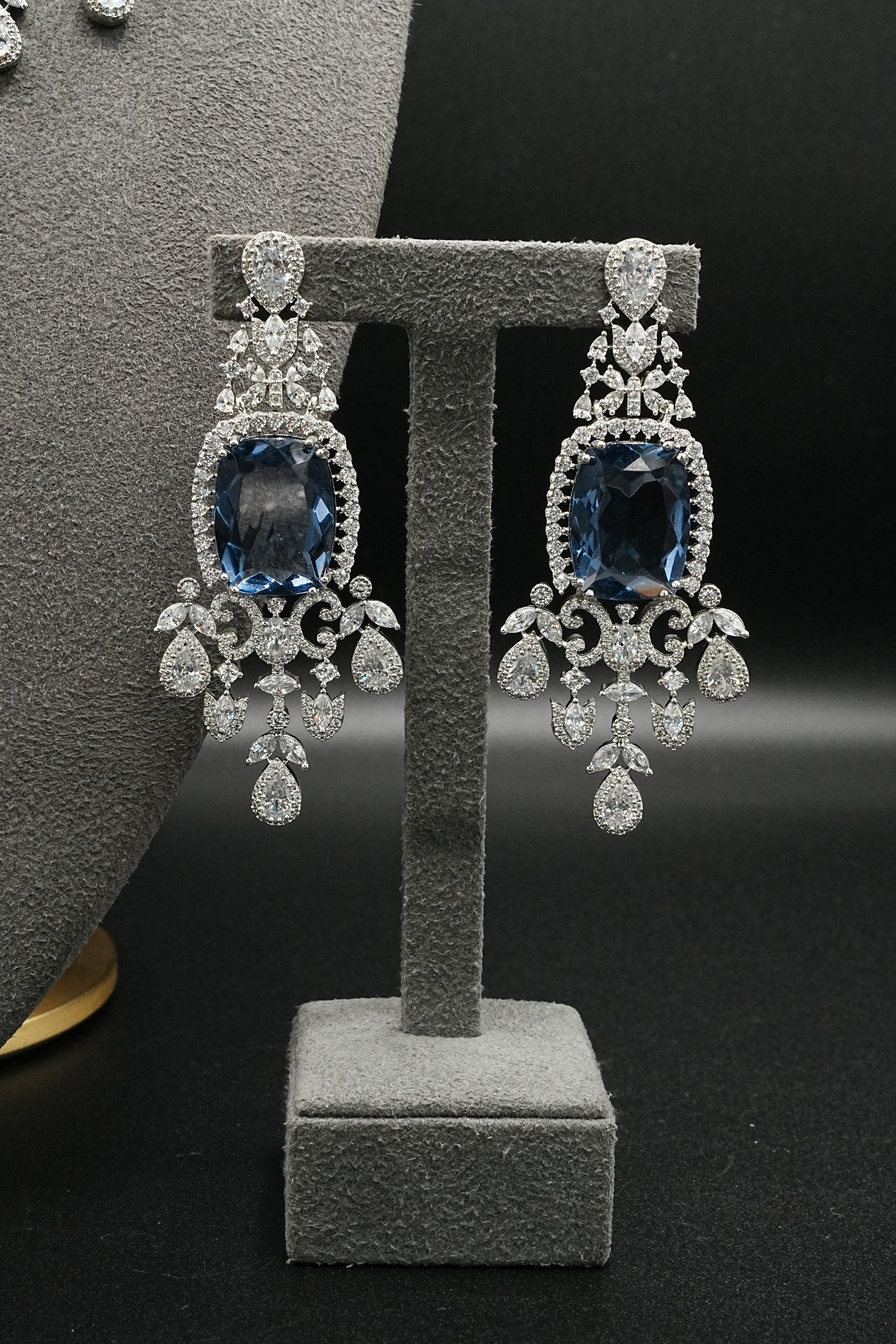 Tanzanite Oval Necklace Set