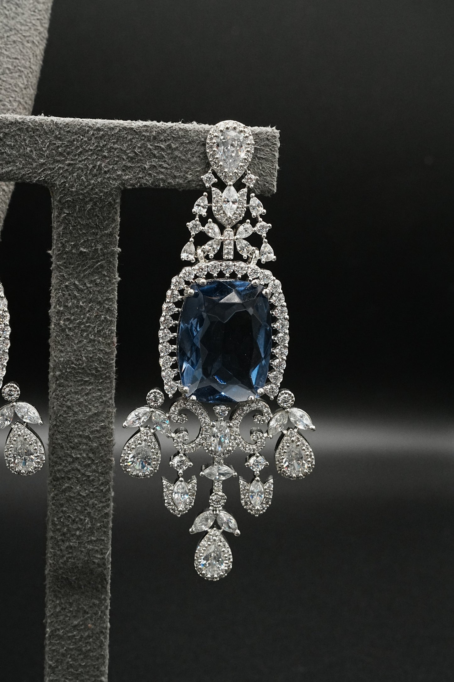 Tanzanite Oval Necklace Set