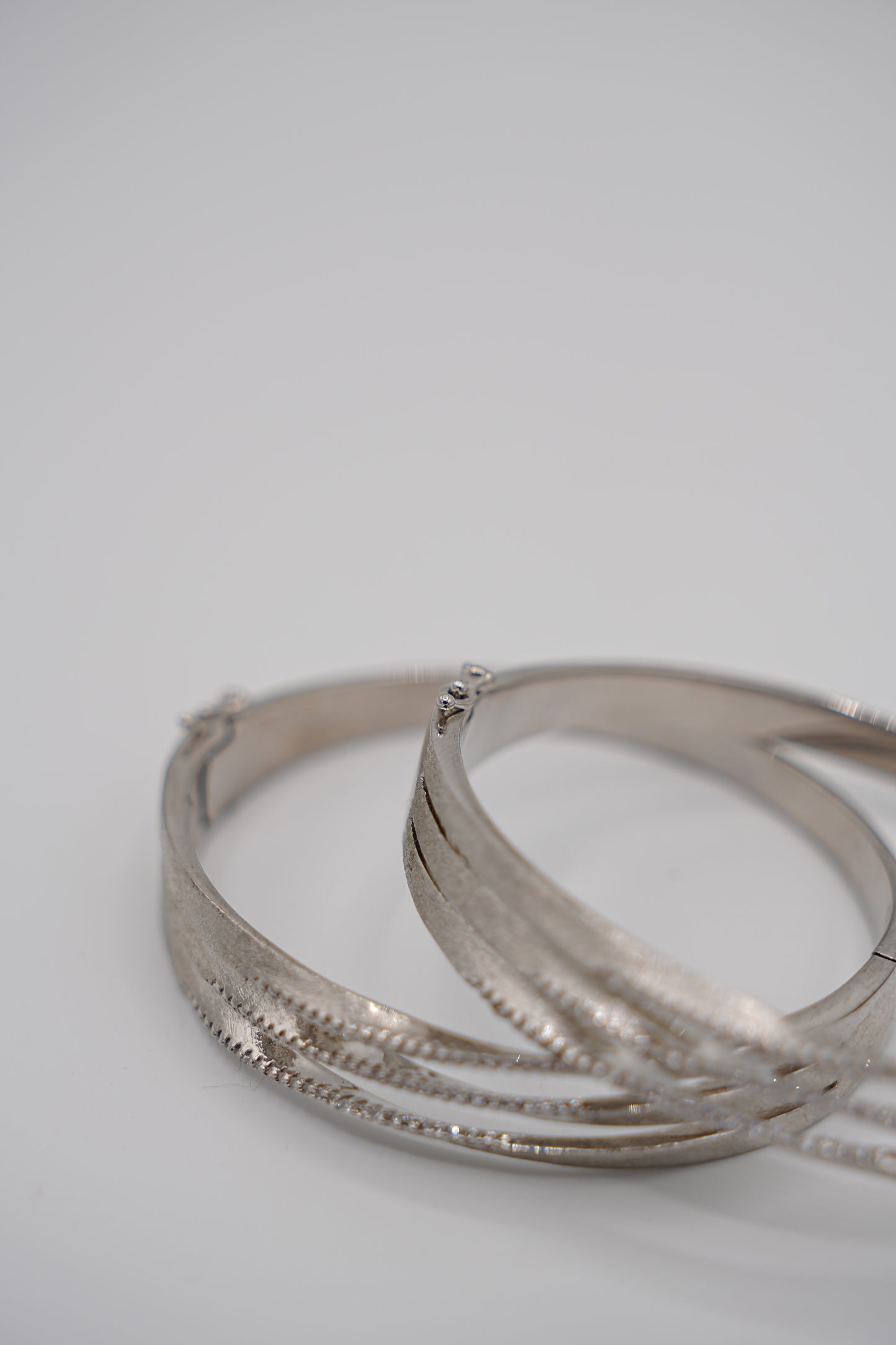 Tri-Twisted Openable Bangle (Single)