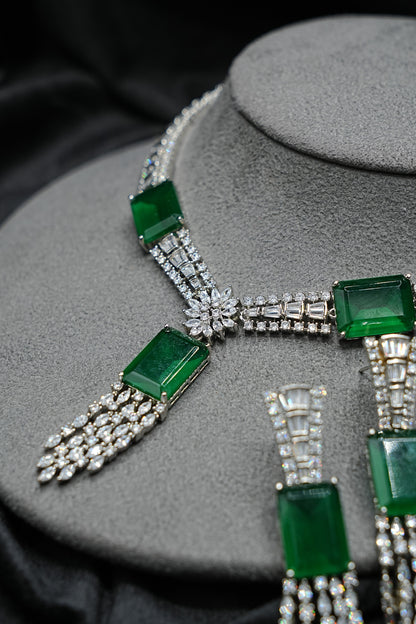 Royal Emerald Necklace Set