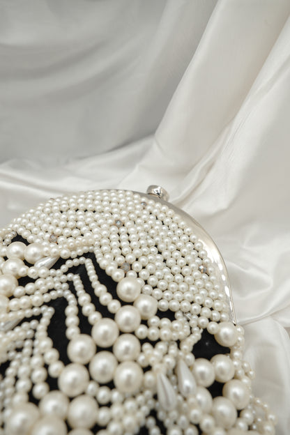 Midnight Pearl Potli