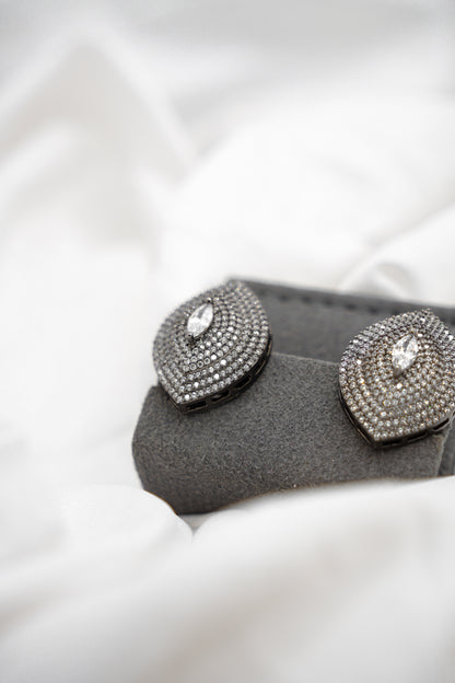 Noir Èlan Studs