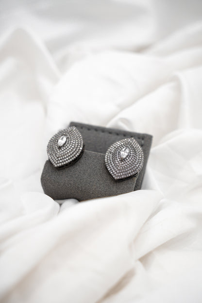 Noir Èlan Studs