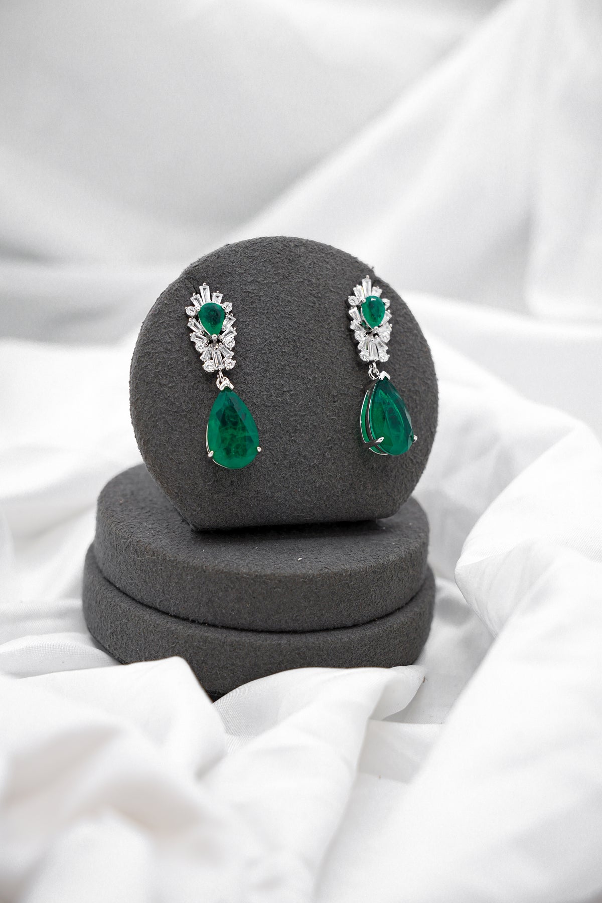 Emerald Ètoile Earrings