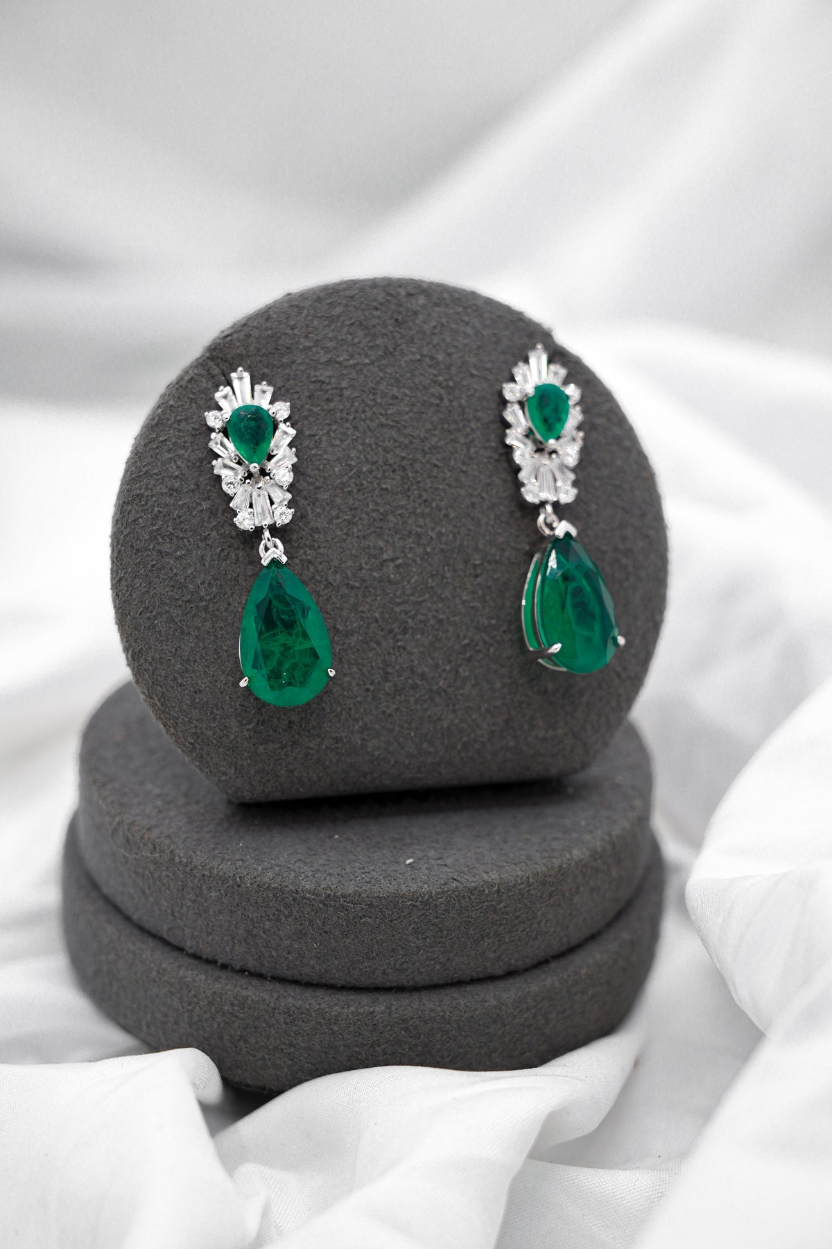 Emerald Ètoile Earrings