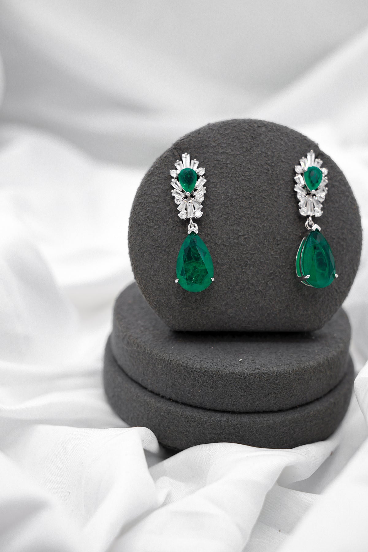 Emerald Ètoile Earrings
