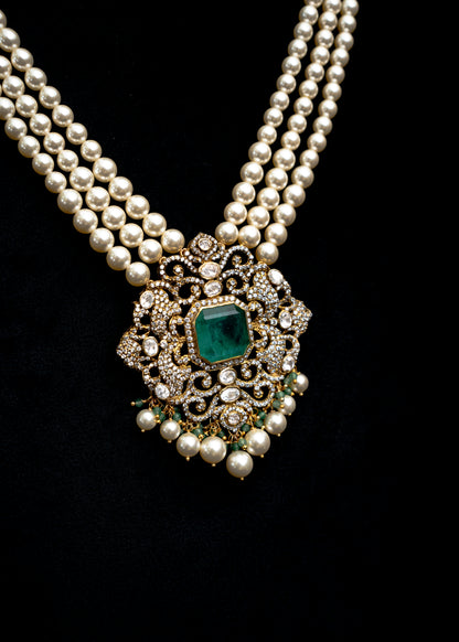 Emerald Moti