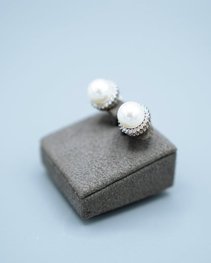 Pearls minimal