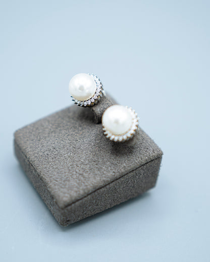 Pearls minimal