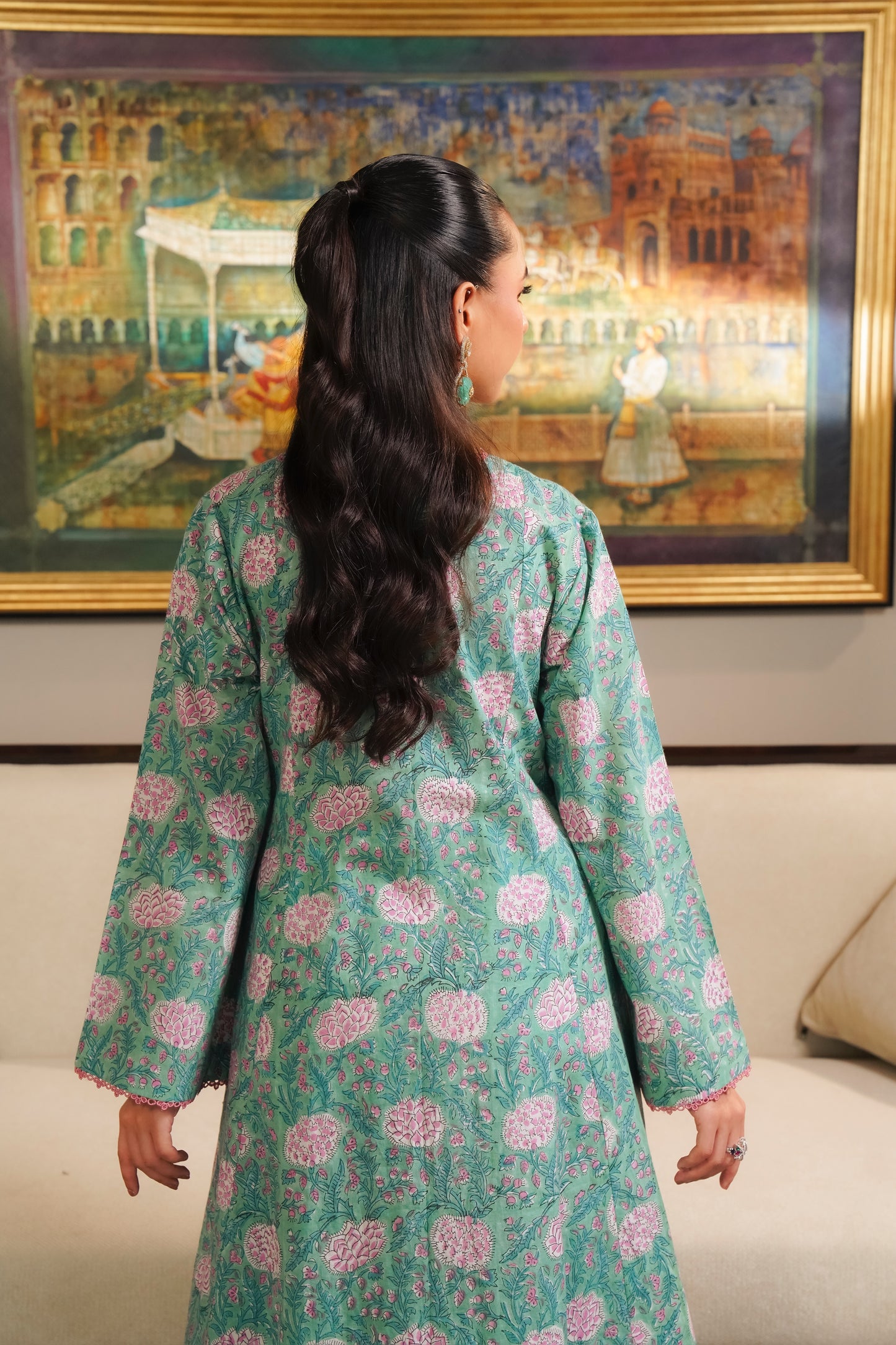 Gulnaar Long